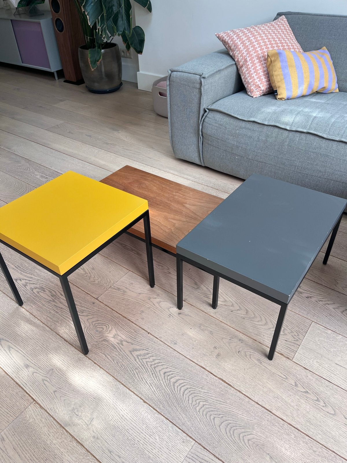 Pastoe Plato Bijzettafel Set - Geel, Grijs, Hout, Ophalen, Minder dan 45 cm, Minder dan 55 cm, Gebruikt