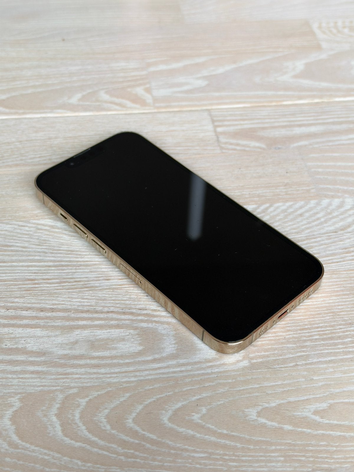 Foto 5 van Apple iPhone 13 Pro 128 GB Goud