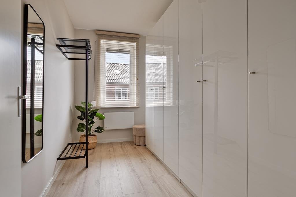 LYNDBYN spiegel Ikea (NIEUW), Ophalen, Minder dan 50 cm, 100 tot 150 cm, Zo goed als nieuw