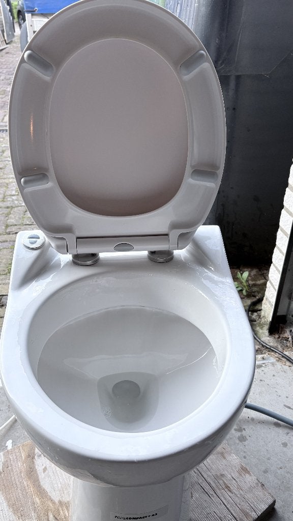 Sanibroyeur SaniCompact 43 ECO, Ophalen of Verzenden, Zo goed als nieuw, Toilet
