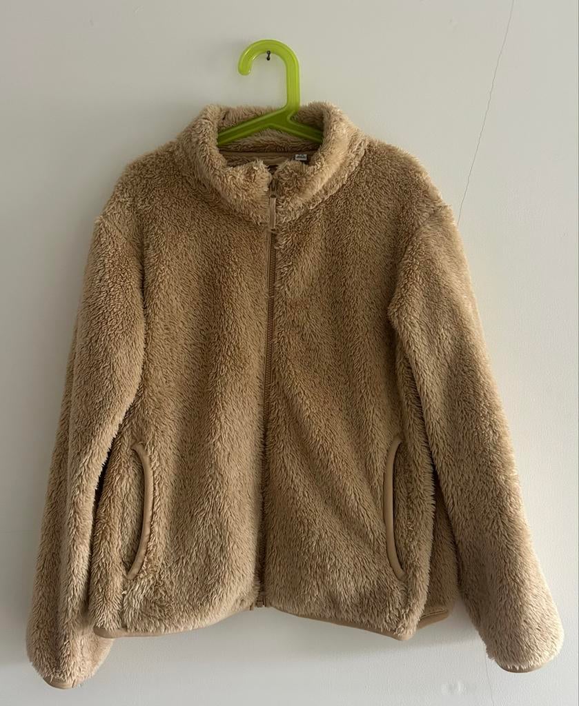UNIQLO fluffy teddy vest mt 134-140 (9-10 jr) | fleecevest, Ophalen of Verzenden, Zo goed als nieuw, Meisje, Trui of Vest
