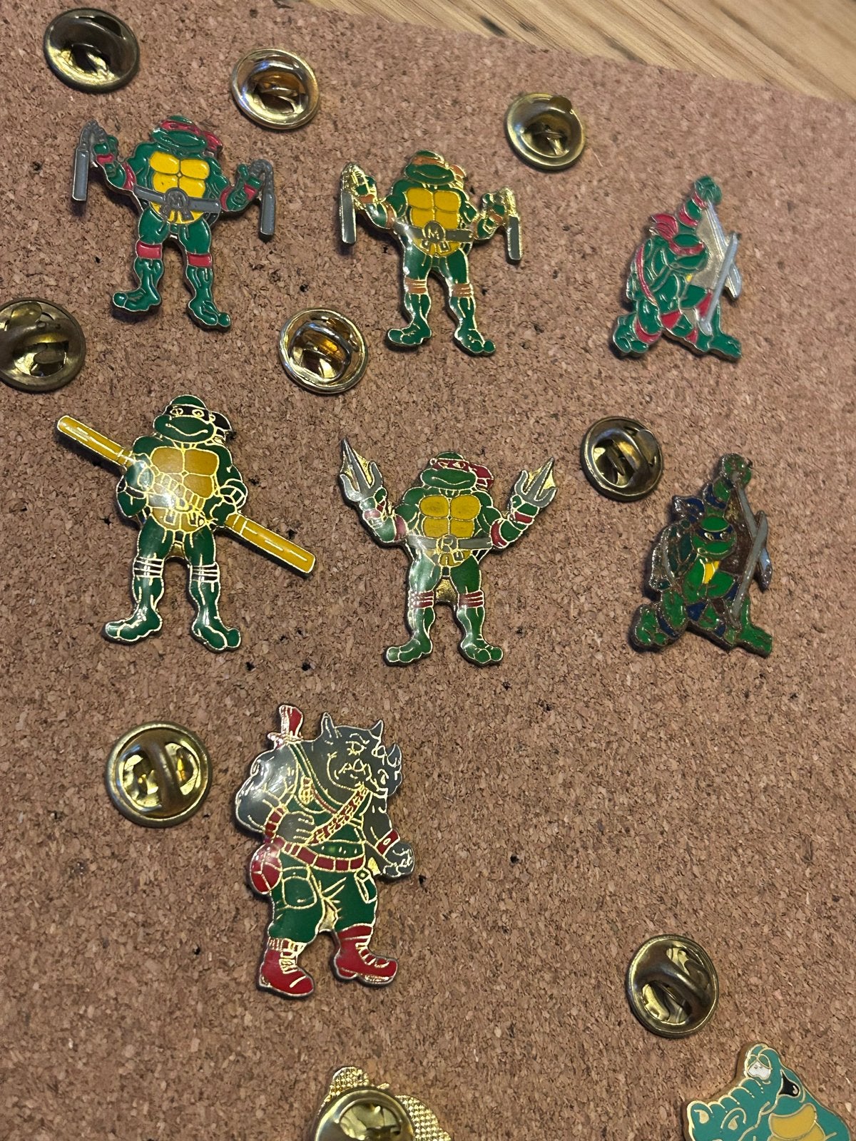 Vintage Teenage Mutant Ninja Turtles Pins - Set van 7, Verzamelen, Ophalen of Verzenden, Gebruikt, Figuurtje, Speldje of Pin
