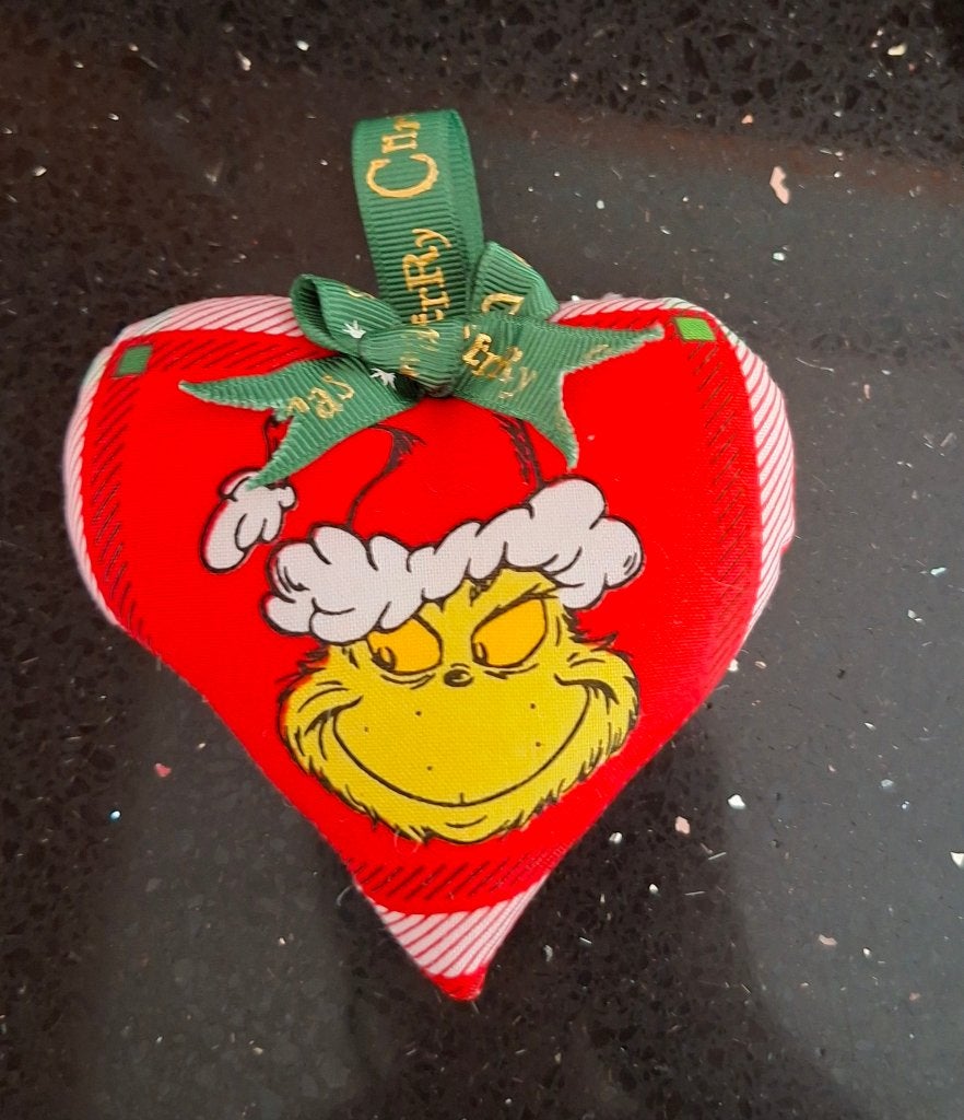 nieuw- The Grinch hanger/ hartje ( rood), Verzamelen, Ophalen of Verzenden, Nieuw, Film