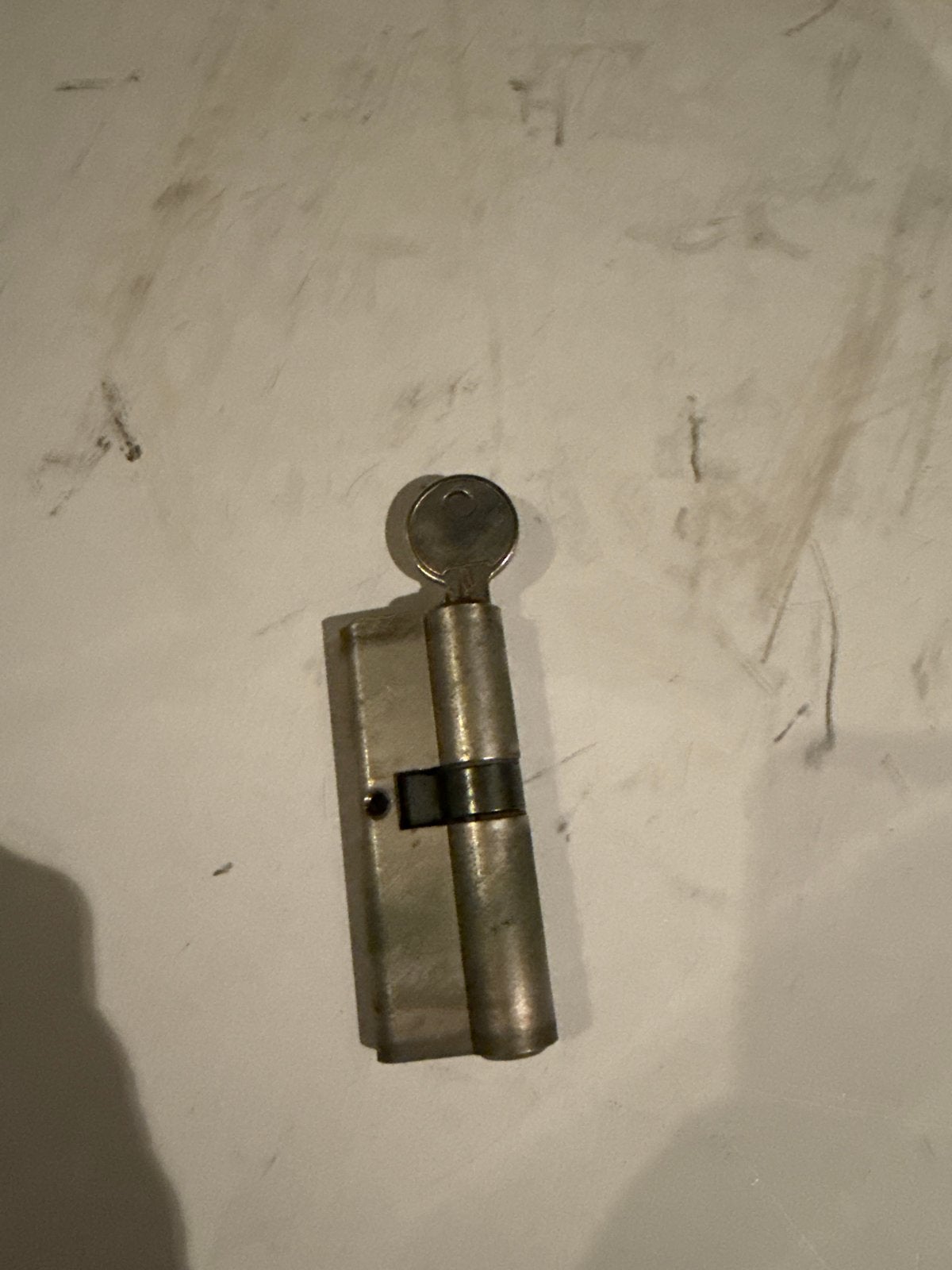 Cilinderslot ISEO 35/45 met 1 sleutel, Ophalen of Verzenden, Gebruikt, Overige materialen, Slot