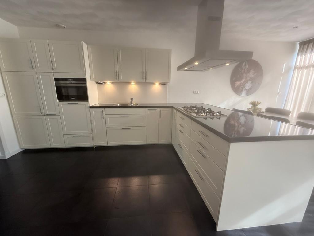 Keuken met composiet blad, kookeiland, afzuigkap, Ophalen, Overige typen, Zo goed als nieuw, Composiet