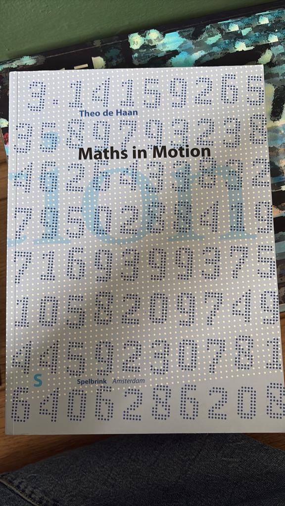 Theo de Haan - Maths in motion, Boeken, Ophalen, Theo de Haan, Engels, Zo goed als nieuw