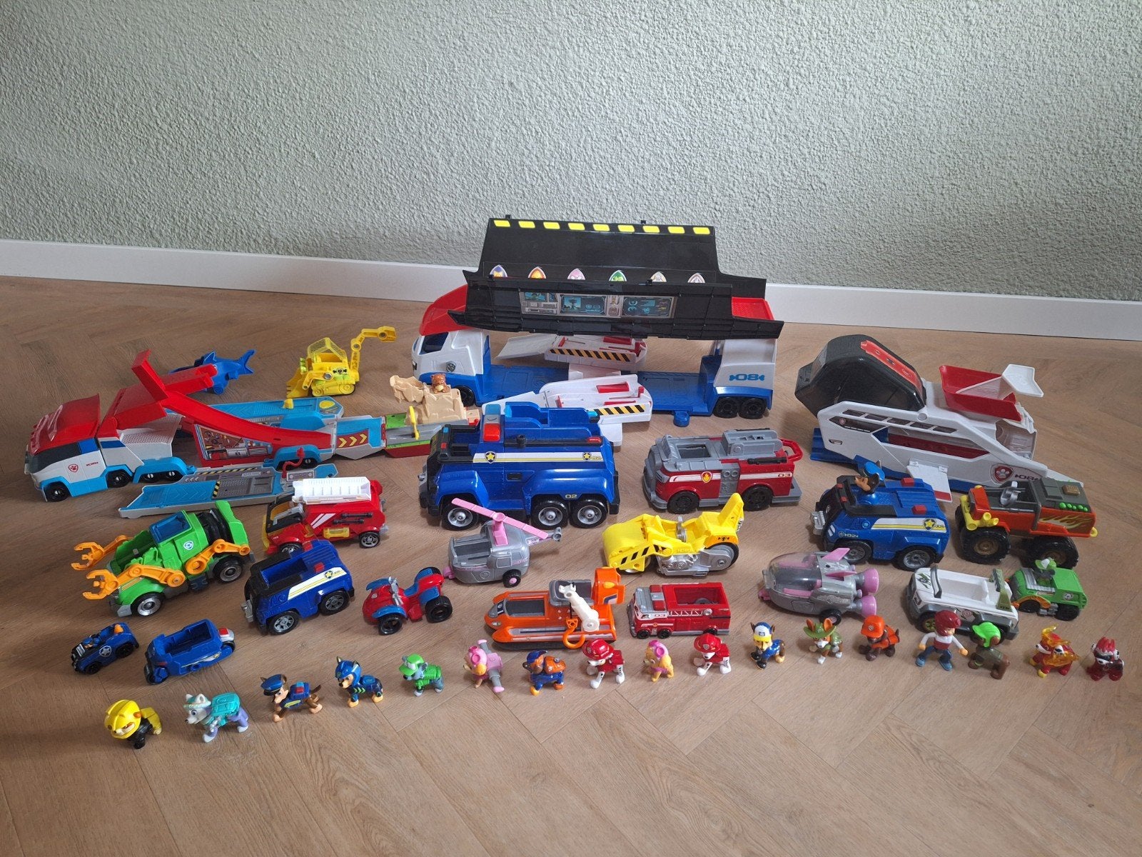 Grote Paw Patrol collectie: voertuigen, figuren en meer!, Ophalen