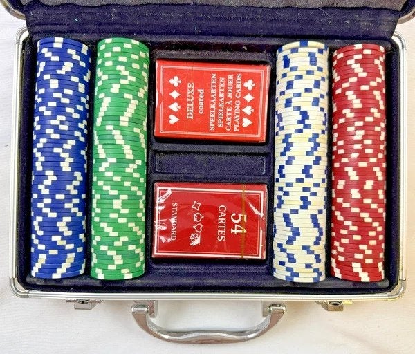 Pokerset in aluminium koffer met 200 fiches kaartspel poker, Hobby en Vrije tijd, Gezelschapsspellen | Kaartspellen, Coolsingel 104, 3011 AG Rotterdam, Netherlands