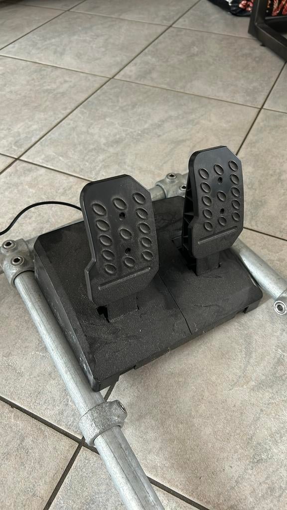 PS4 racestuur met gas- en rempedaal, Ophalen, Gebruikt, 1 speler, Racen en Vliegen