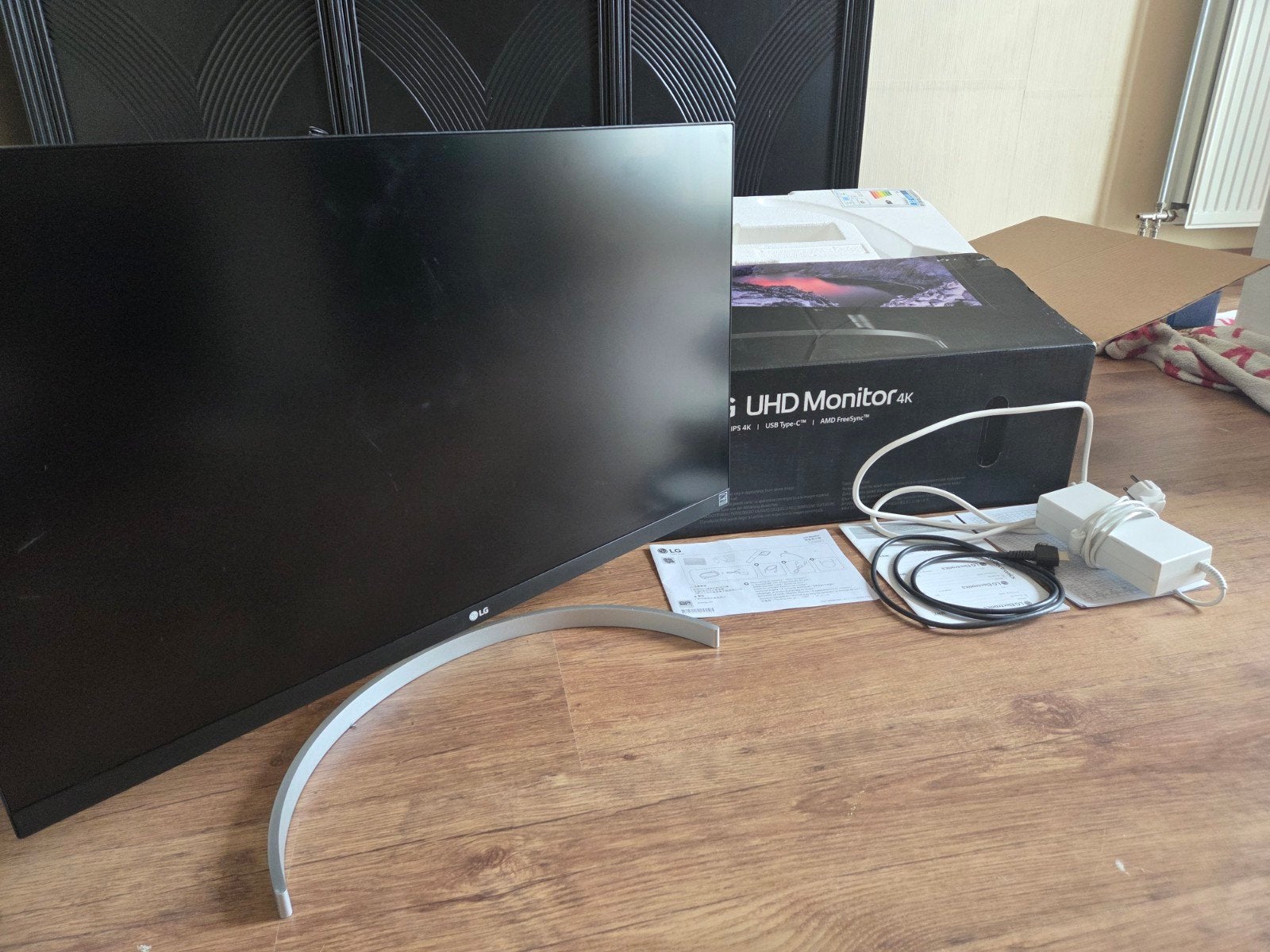 LG 27UK850 - 27 inch 4K UHD Monitor + Doos, Computers en Software, Monitoren, Ophalen
