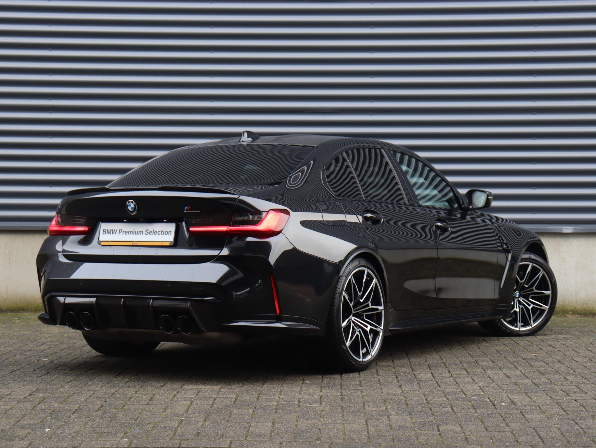 BMW M3 Sedan Competition | High Executive | Drivers Package, Auto's, BMW, Automaat, Gebruikt, Met garantie (alle), Metallic lak