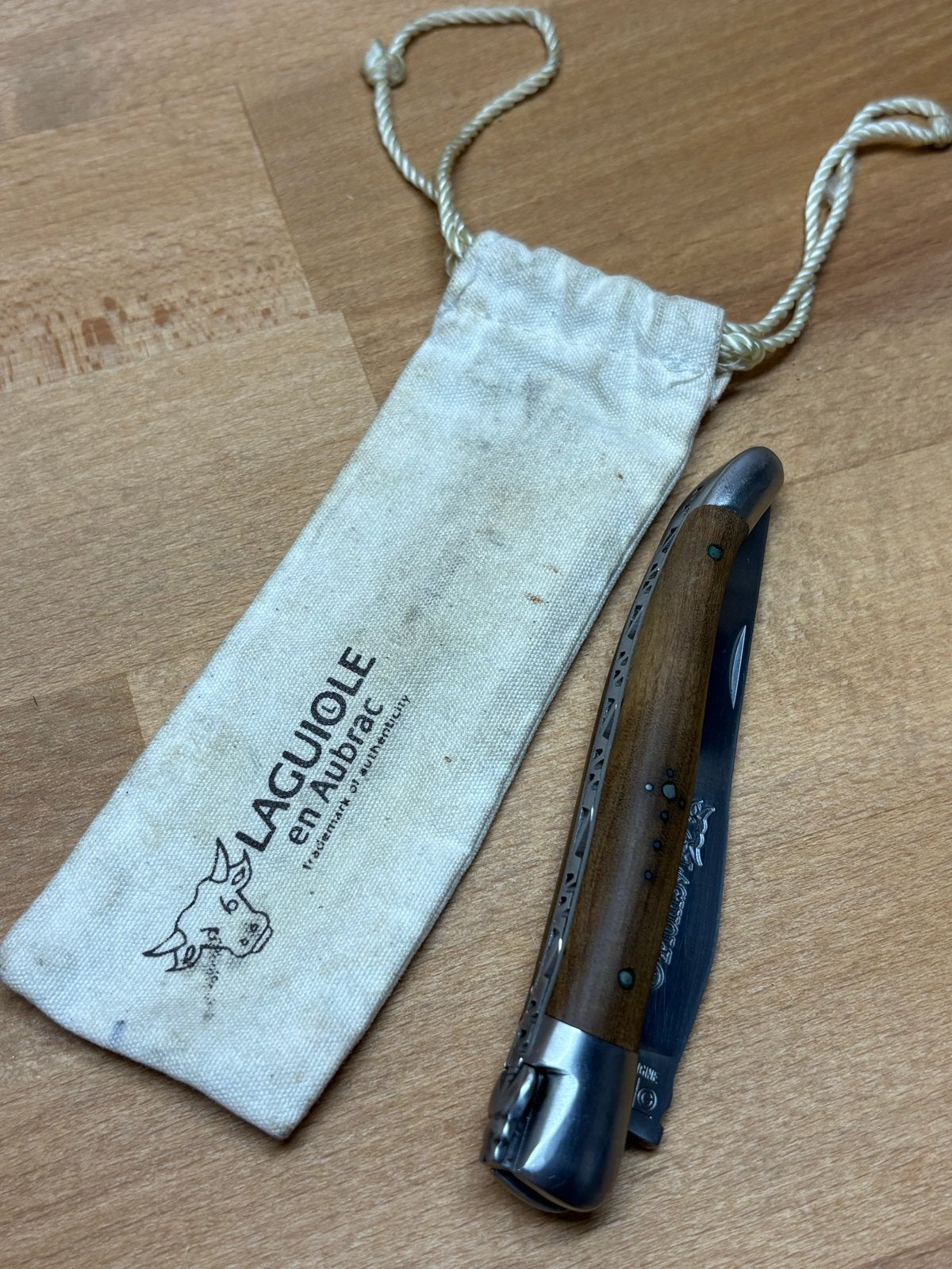Laguiole en Aubrac zakmes met houten handvat, L, Zo goed als nieuw, L, L