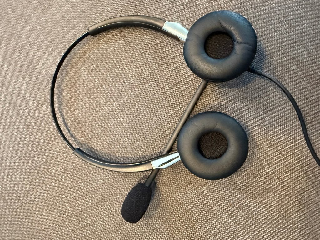Jabra Biz 2400 USB Duo headset – ongebruikt en met hoes, Draagtas/etui, Nieuw, On-ear, Ophalen of Verzenden