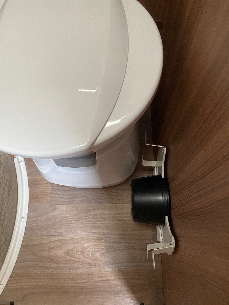 Maak eenvoudig van je cassette toilet een scheidingstoilet, Ophalen, Nieuw