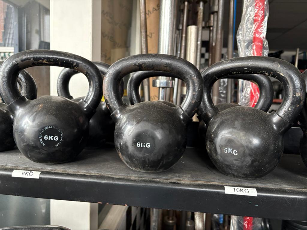Uitzoeken 6 kg kettlebells kettlebell gewichten, Sport en Fitness, Gebruikt, Gewichten, Kettlebell, Kettlebell
