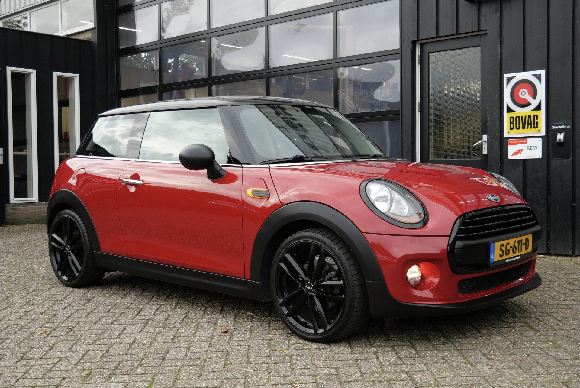 MINI 1.5 One | NL-Auto | 17'' | Airco (bj 2018), Auto's, Mini, Start-stop-systeem, Stof, Gebruikt, 4 stoelen