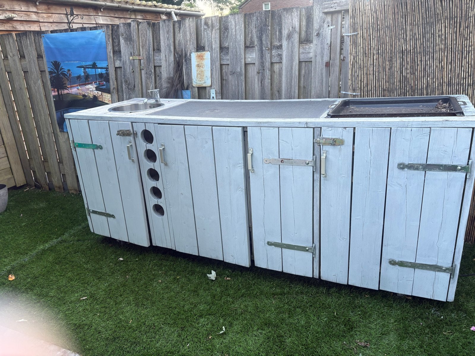 Buitenkeuken van steigerhout met bakplaat, wasbak en koelkas, Tuin en Terras, Ophalen, Gebruikt, Gas, Vrijstaand