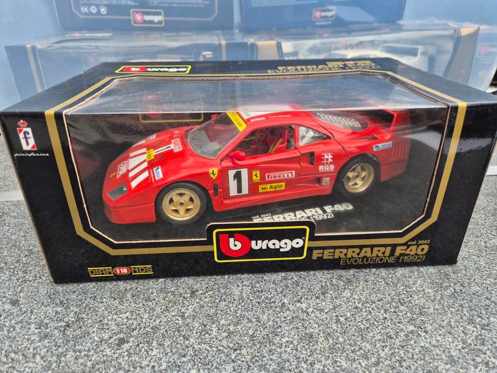 Bburago Ferrari F40 Evoluzione, Hobby en Vrije tijd, Modelauto's | 1:18, Ophalen of Verzenden, Zo goed als nieuw, Bburago