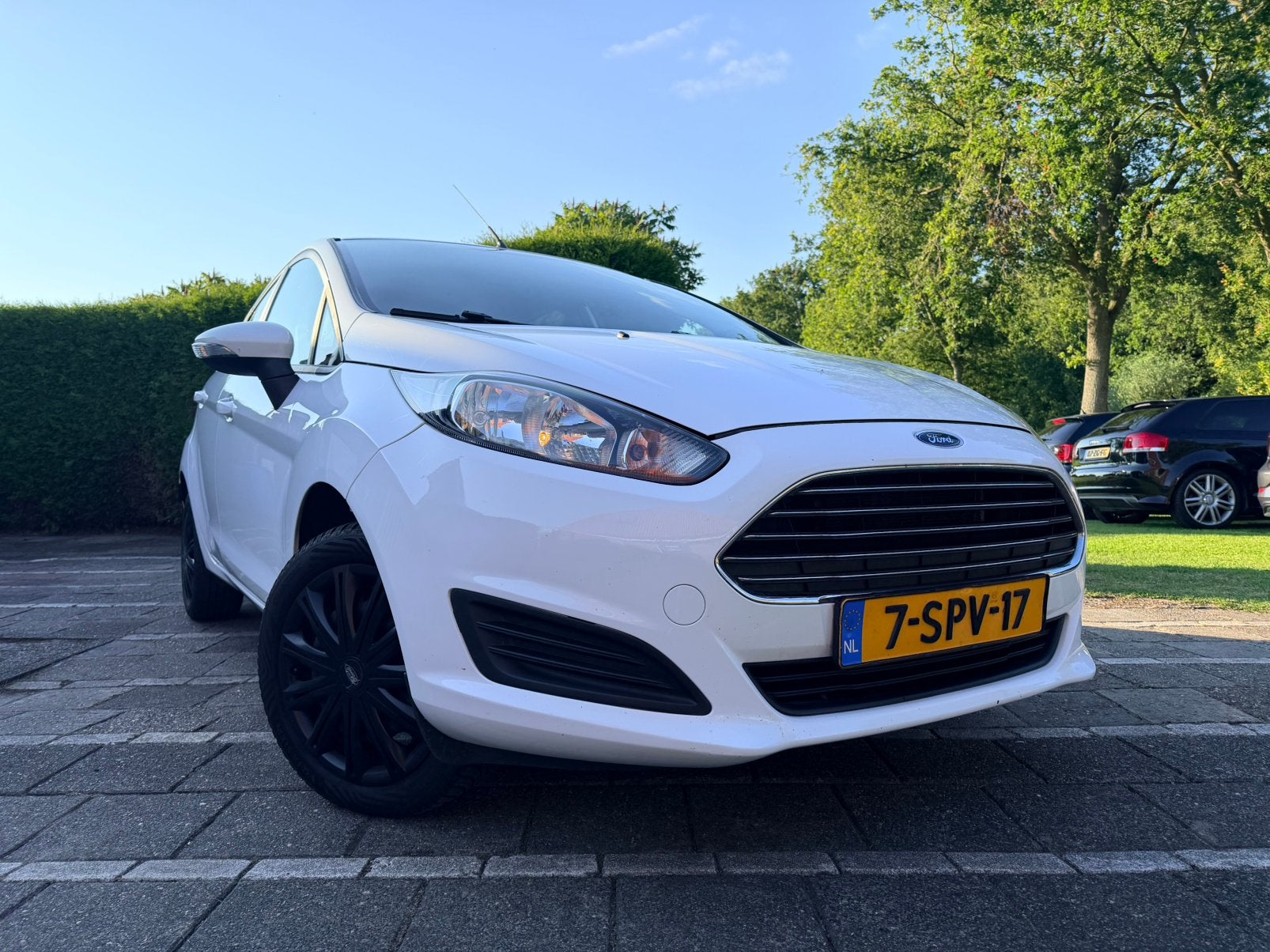 Ford Fiësta 1.0 48KW/65PK 5D 2013 Wit, Auto's, Ford, Stof, 40 €/maand, Zwart, 525 kg