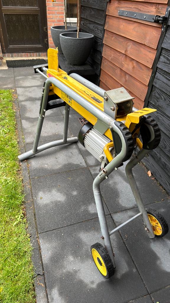 Liggende Alko houtklover, kloofmachine, klover, 5 ton druk., Tuin en Terras, Kloofmachines, Ophalen of Verzenden, Zo goed als nieuw