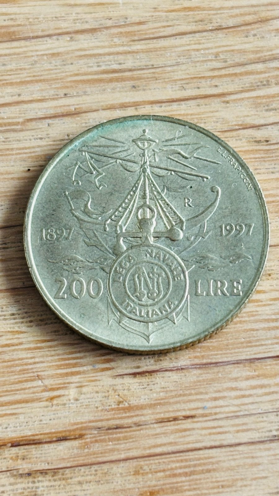 Herdenkingsmunt Italiaanse 200 Lire munt 1997 - Marine, Postzegels en Munten, Munten | Europa | Niet-Euromunten, Ophalen of Verzenden