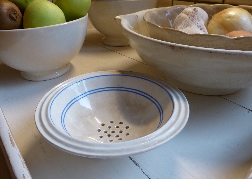 Zeldzame kleine fruittest op 3 poten met blindmerk lekbak, Ophalen of Verzenden