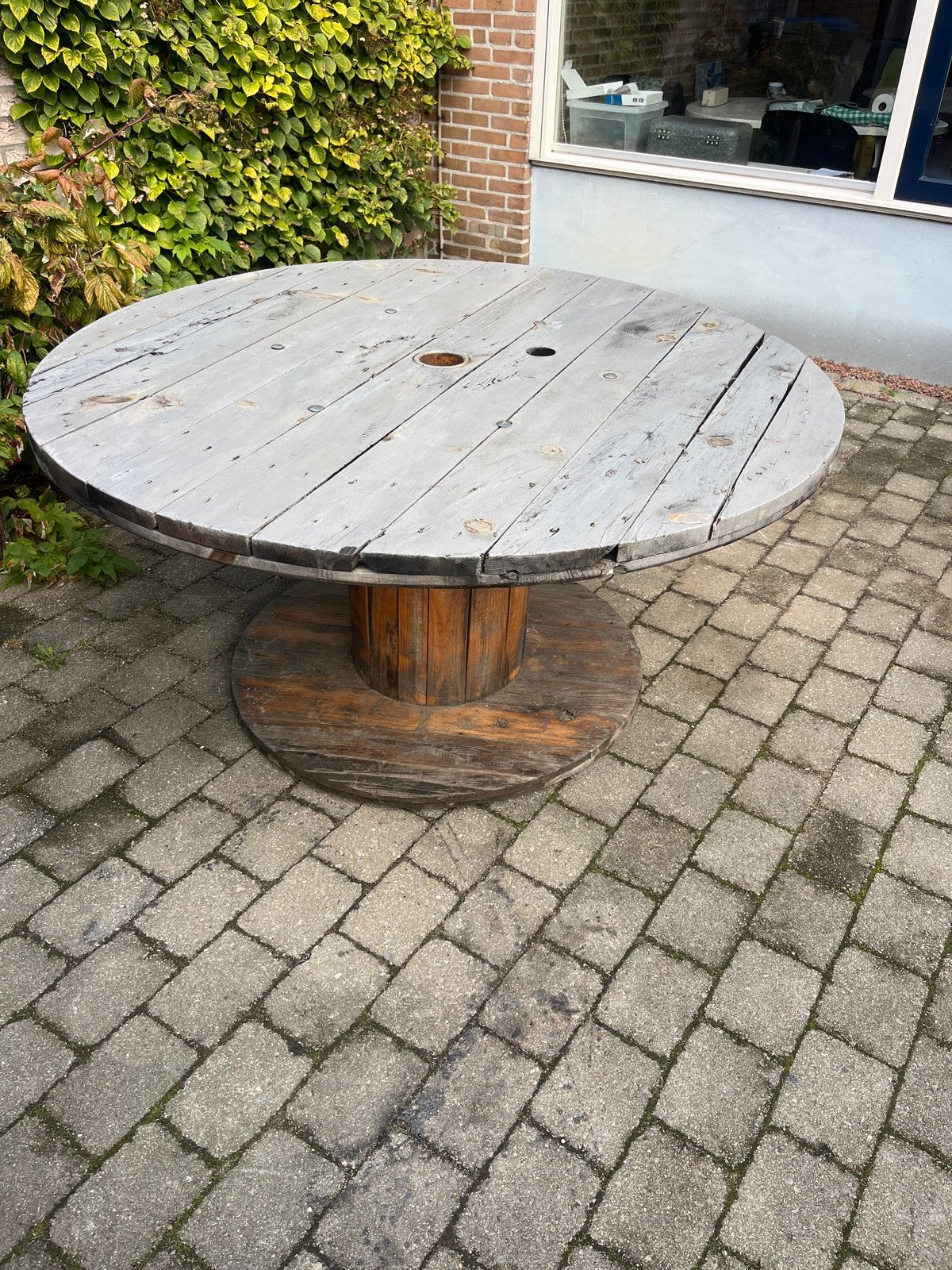 Unieke ronde tafel van kabelhaspel - 150 cm doorsnede, Tuin en Terras, Ophalen, Gebruikt, Rond, Hout