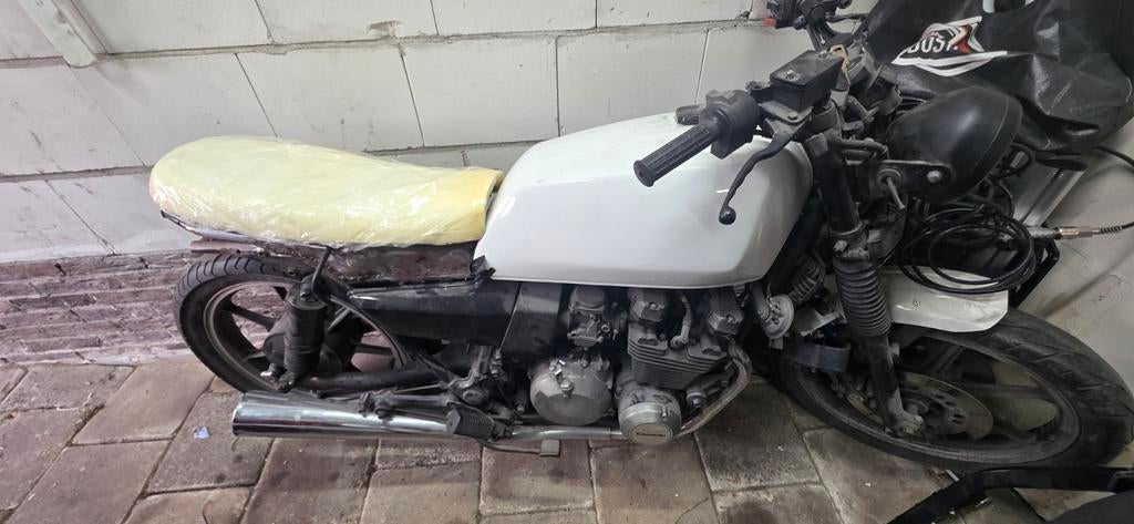 Kawasaki Z550GT caferacer project - start direct, Motoren, Onderdelen | Kawasaki, Ophalen, Gebruikt