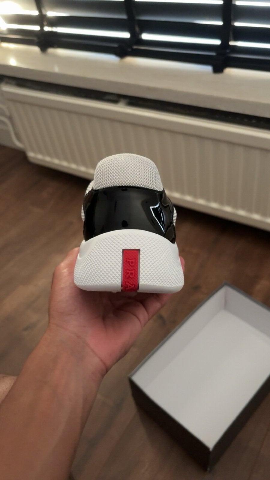 Prada Sneakers Zwart/Wit, Ophalen of Verzenden, Zo goed als nieuw, Zwart, Sneakers of Gympen