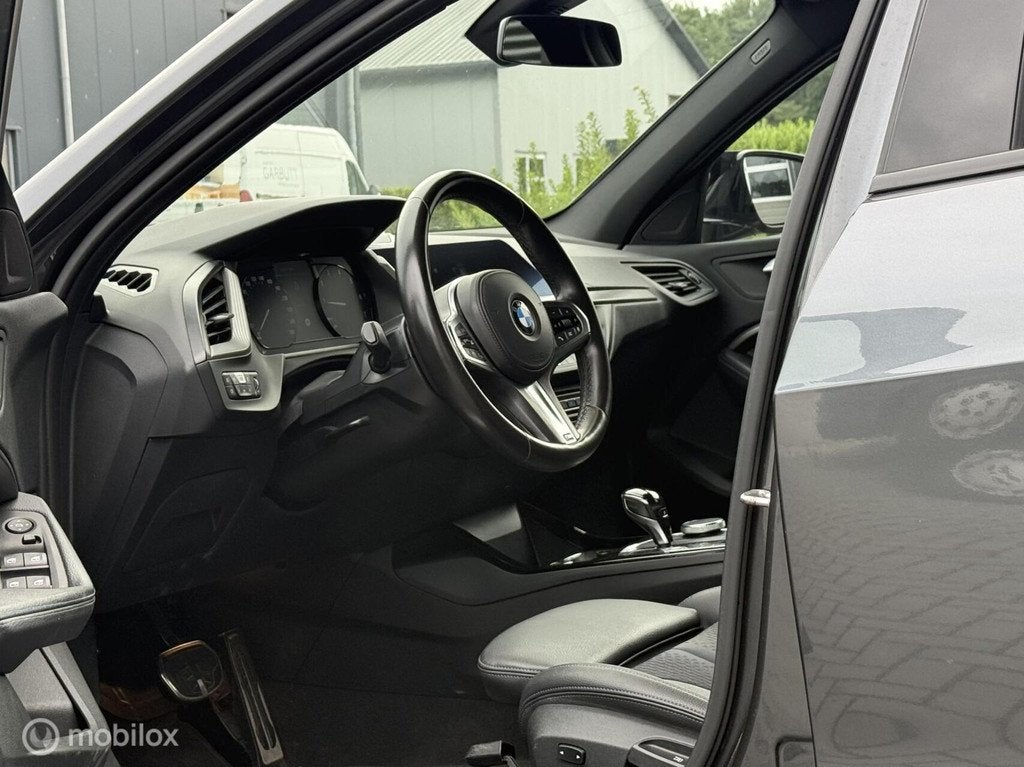 BMW 1-serie 118i M-Sport Edition Automaat ACC 20’inch, Auto's, BMW, 136 pk, 1295 kg, Leder en Stof, Automatische klimaatregeling
