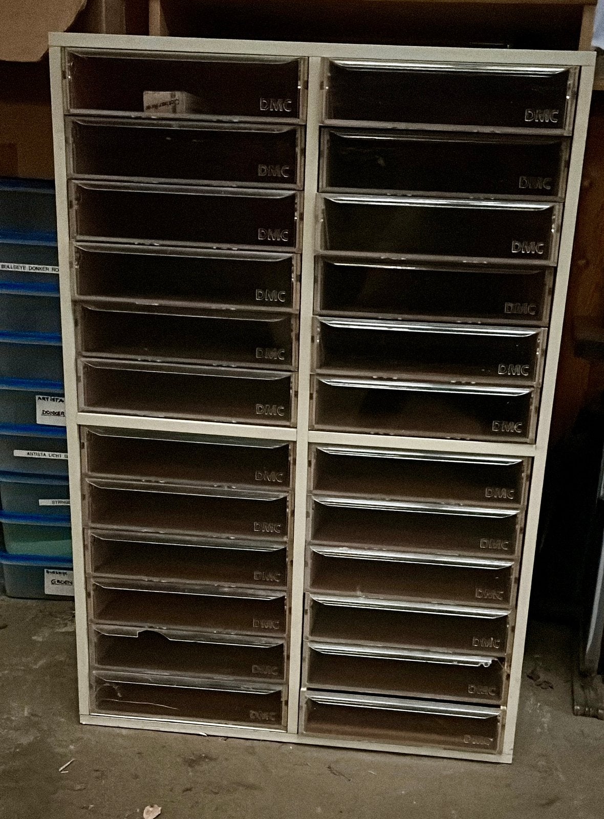 DMC Opbergkast 65x95x40cm met kunststof laatjes, Ophalen, Gereedschap of Toebehoren, Zo goed als nieuw, Kunststof