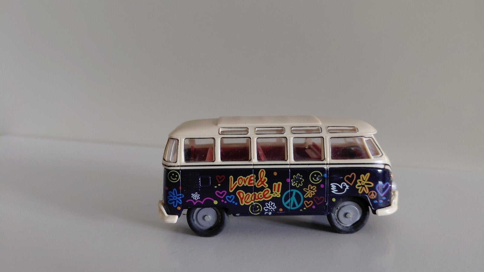 Volkswagen Classic Bus Love Peace, Overige merken, Gebruikt, Auto, Groter dan 1:32
