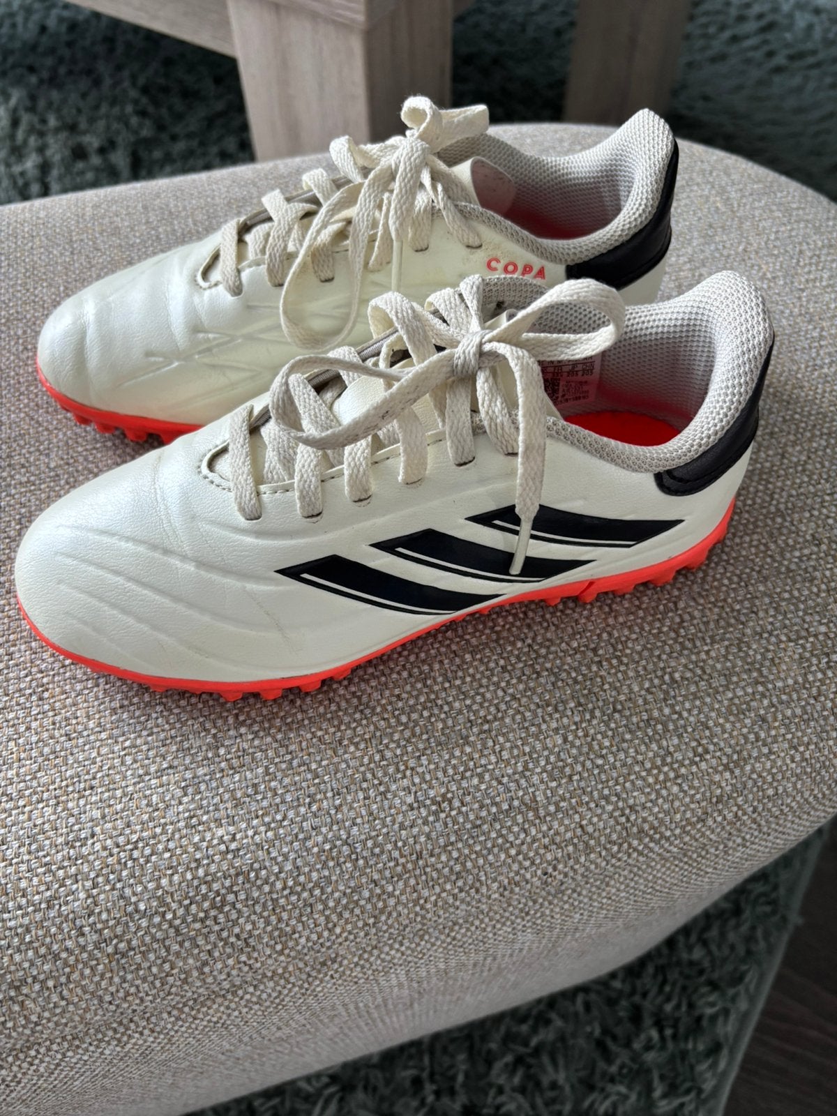 Voetbalschoenen Adidas (maat 33 half), Maat XS of kleiner, Ophalen of Verzenden, Zo goed als nieuw, Schoenen