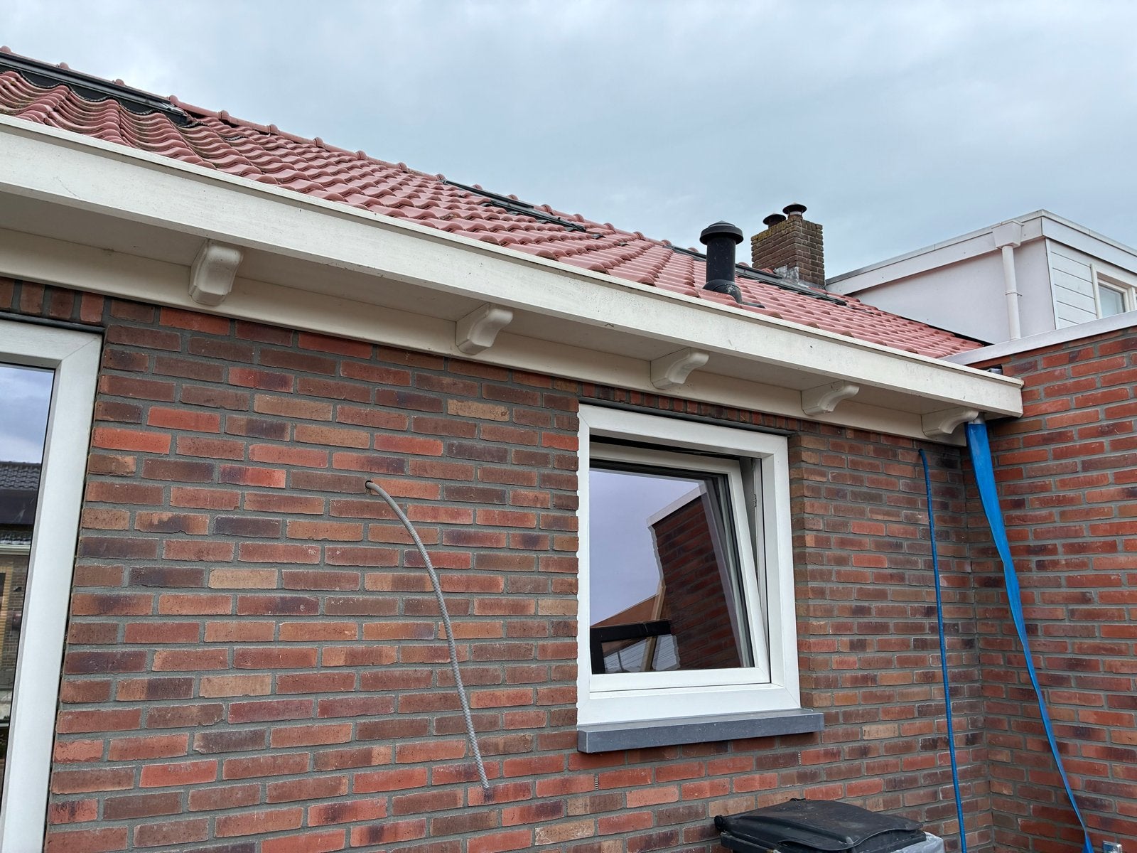 Kunststof dakgoot - Ruim 320 mm breed, op maat te zagen, Ophalen, Gebruikt, Pvc, 2 tot 4 meter