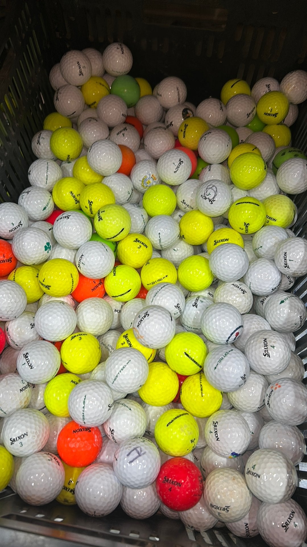 100 Stuks Srixon Soft Feel Golfballen, Sport en Fitness, Golf, Bal(len), 1187ZX, Info@premiumgolf.nl, Ophalen of Verzenden