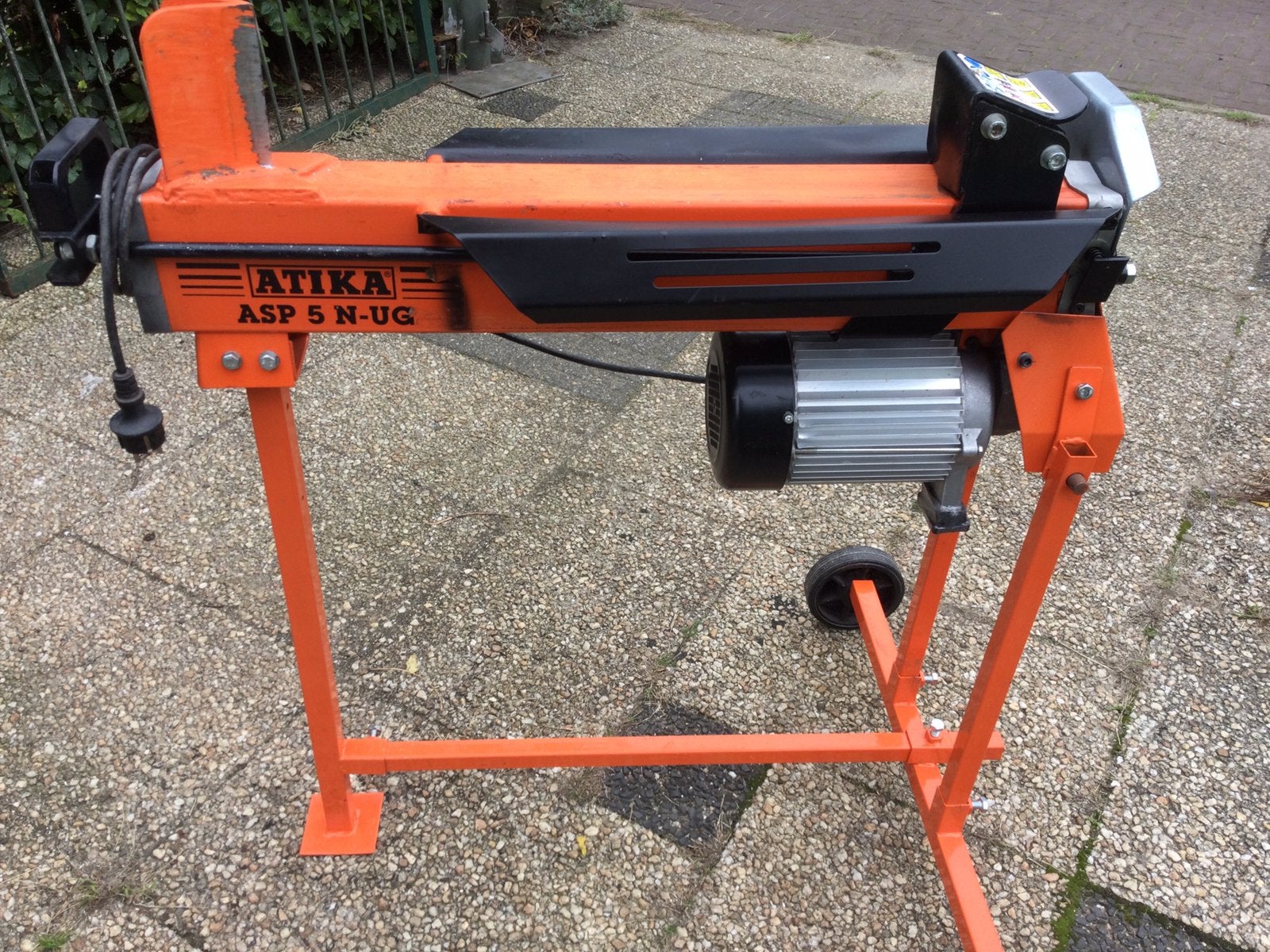 Houtklover Atika, Ophalen of Verzenden, Zo goed als nieuw