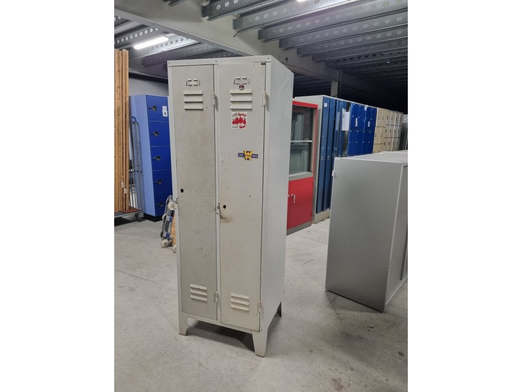 2-deurs retro kledinglocker- 180x63x50 cm, Niet ingevuld, Gebruikt, Niet ingevuld, Niet ingevuld