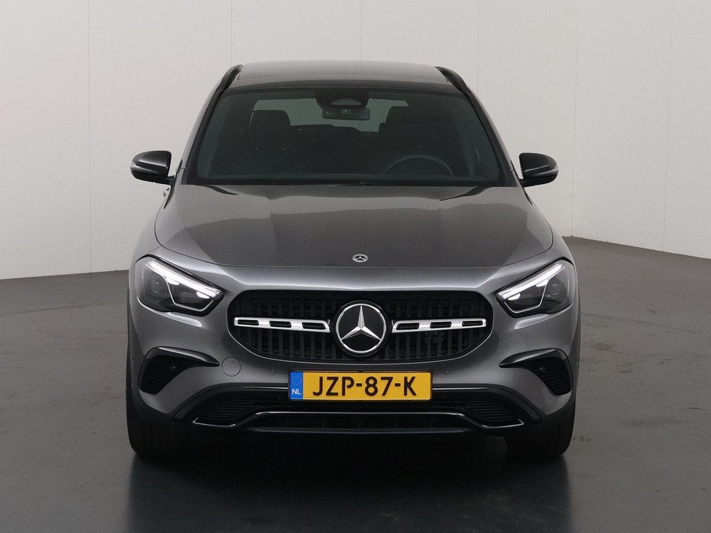 Mercedes-Benz GLA-klasse 250 e Luxury Line | Panoramadak | N, Auto's, Mercedes-Benz, 4 cilinders, 16 kWh, Leder en Stof, Automatische klimaatregeling