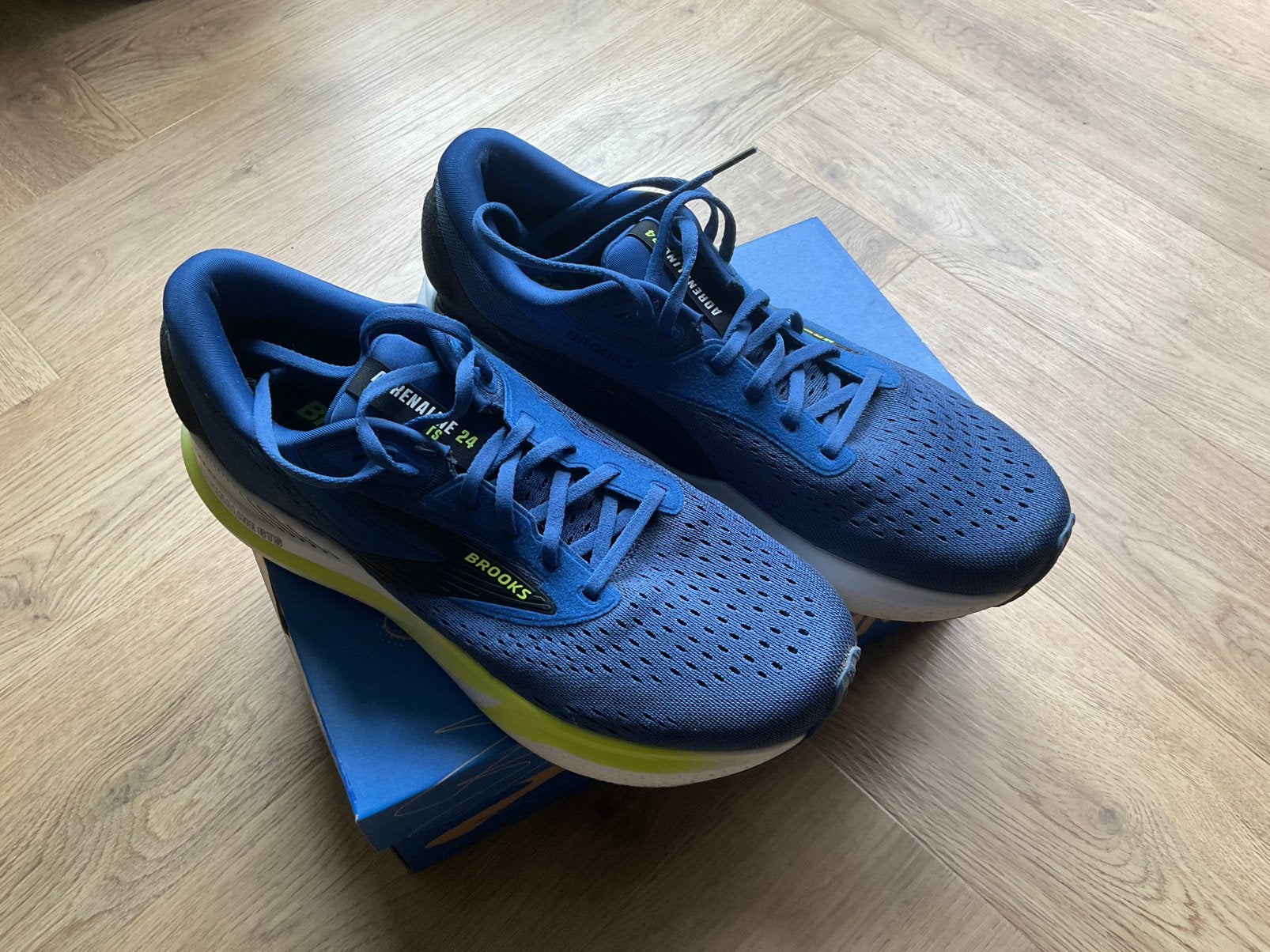 Blauwe Brooks adrenaline GTS 24, hardloopschoenen maat 45, Overige merken, Hardloopschoenen, Ophalen of Verzenden, Zo goed als nieuw