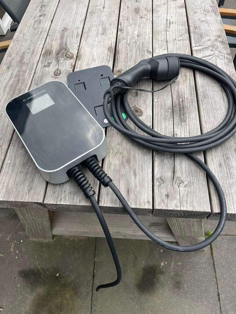 Besen laadpaal 11kw bediening met app, Ophalen of Verzenden, Gebruikt, Laadpaal en Laadkabel