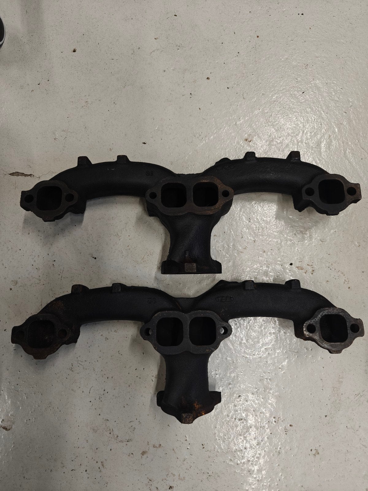 Chevy small block ramhorn uitlaat spruitstukken., Ophalen of Verzenden