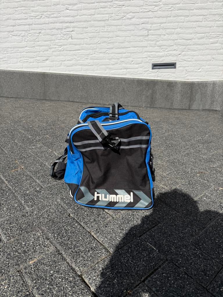 Hummel voetbaltas - Blauw/Zwart sporttas, Sport en Fitness, Voetbal, Ophalen of Verzenden, Gebruikt, Overige typen
