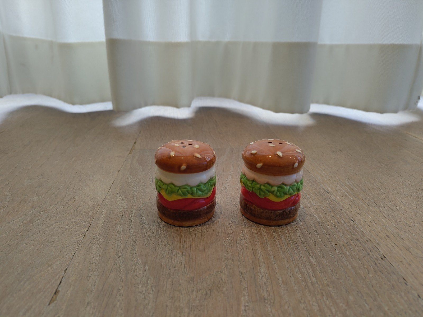 Blond Amsterdam Hamburger Peper- en Zoutstel, Huis en Inrichting, Ophalen, Overige typen, Zo goed als nieuw, Aardewerk