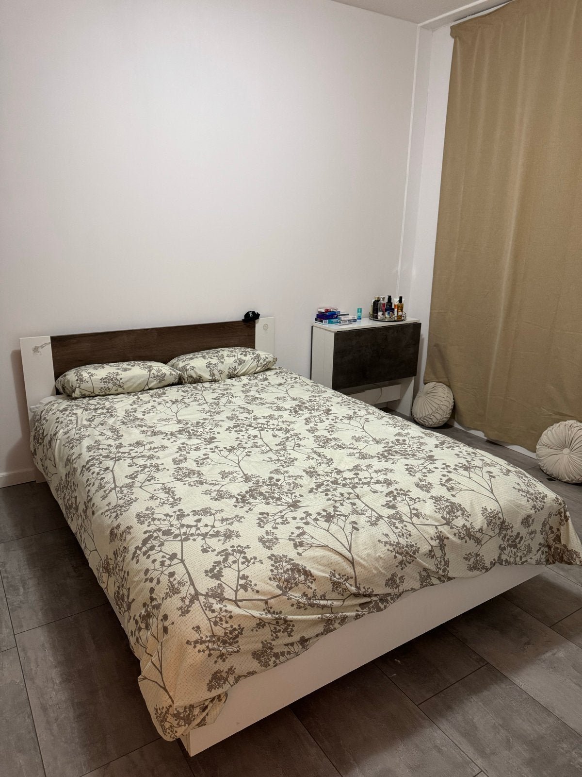 140x200 + 90x200 comfortabiel bedden met matras, Ophalen, Gebruikt, Eenpersoons, Zwart