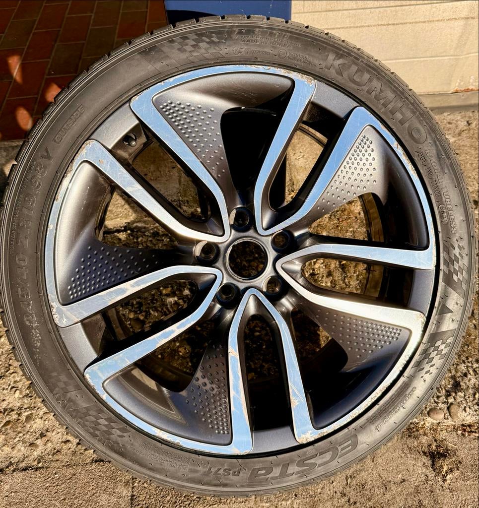 Kumho 245/40 ZR19 98Y Zomerband met Alizarine renault Velg, Auto-onderdelen, Banden en Velgen, 19 inch, Banden en Velgen, Ophalen of Verzenden