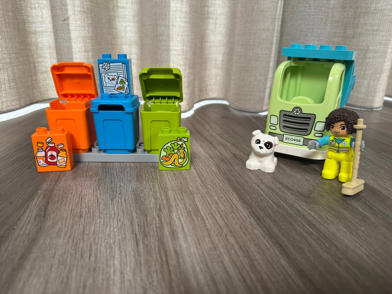 Lego Duplo 10987 Vuilniswagen en Recycling, Kinderen en Baby's, City, Ophalen of Verzenden, Zo goed als nieuw, Compleet