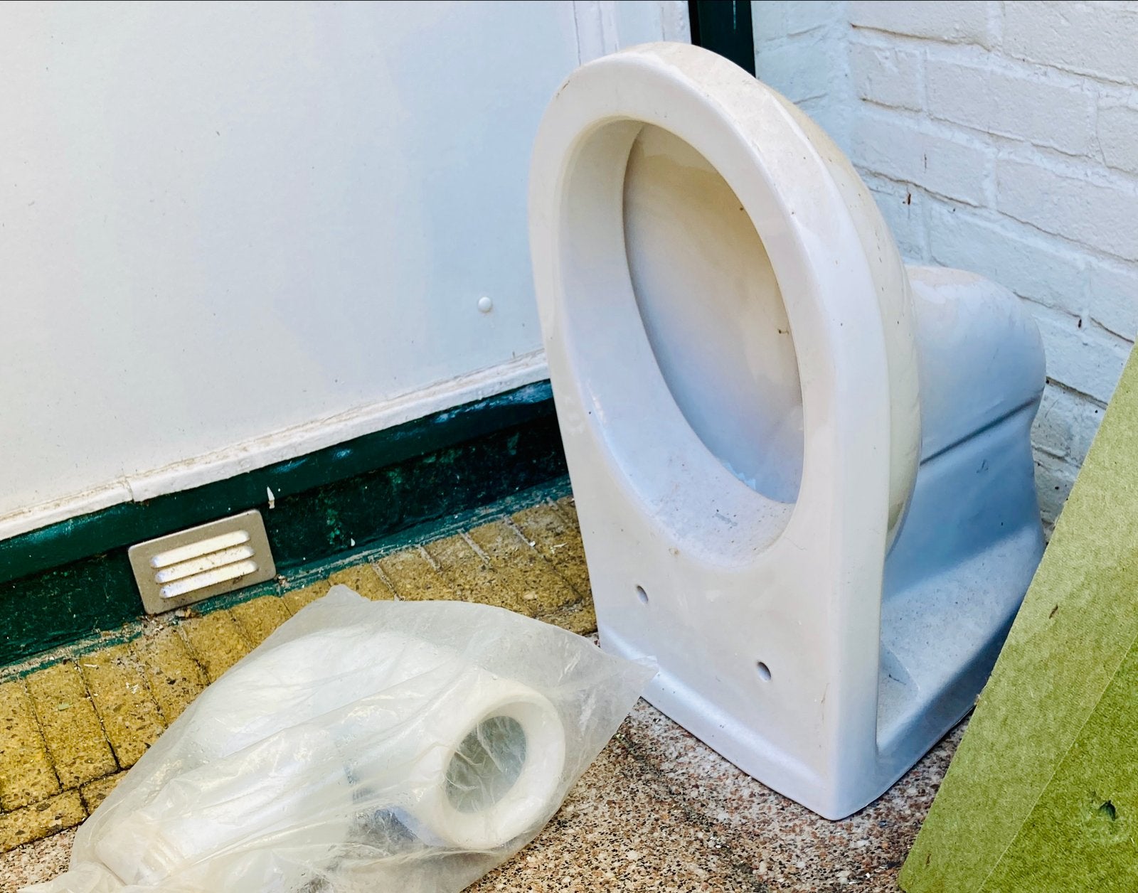 Nieuwe Sphinx zwevende toiletpot met toebehoren, Ophalen, Nieuw, Toilet