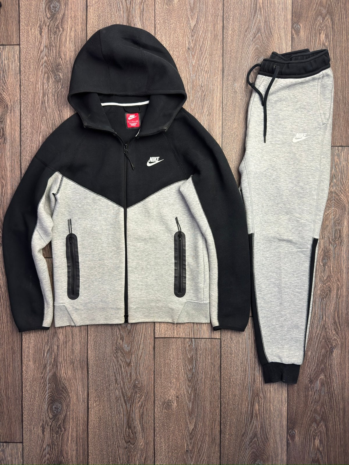 Nike Tech Fleece Pak Zwart/Grijs maat S, Zwart, Ophalen of Verzenden, Zo goed als nieuw, Algemeen