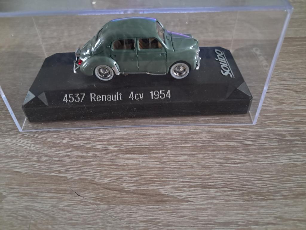 Renault 4cv  1954, Ophalen of Verzenden, Auto, Solido