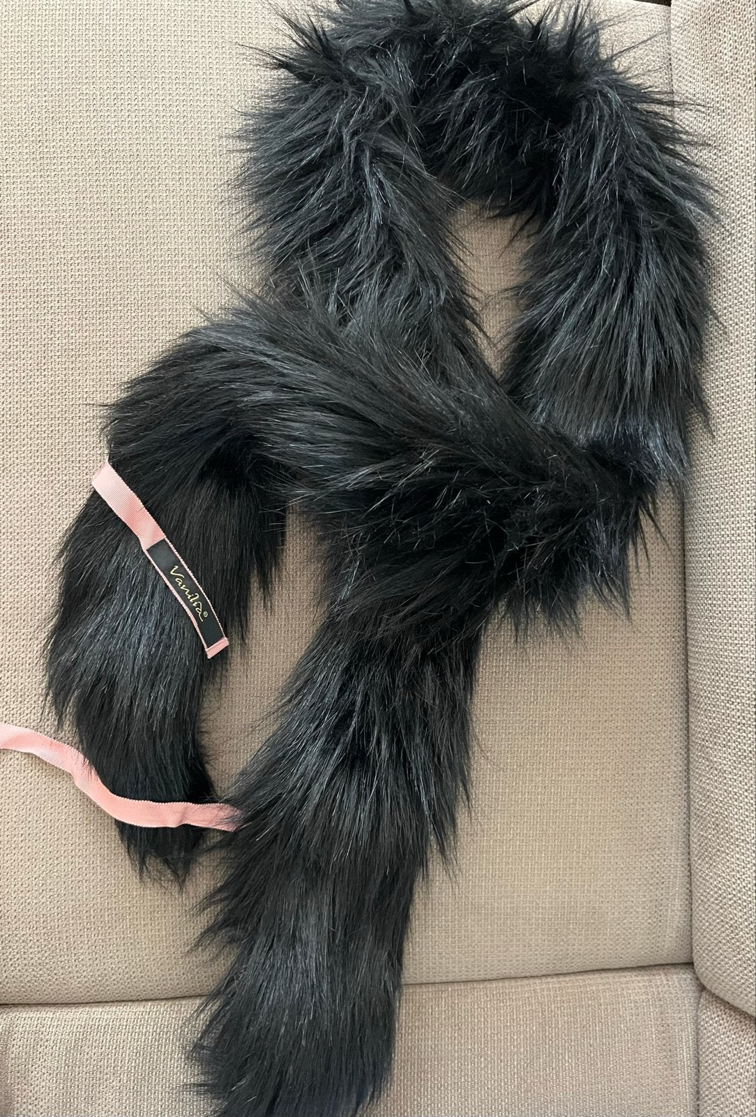 Zwarte Vanilia Faux Fur Sjaal, Ophalen of Verzenden, Zo goed als nieuw, Maat 38/40 (M), Sjaal